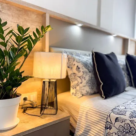 Apartamento Alondras Park Charm *