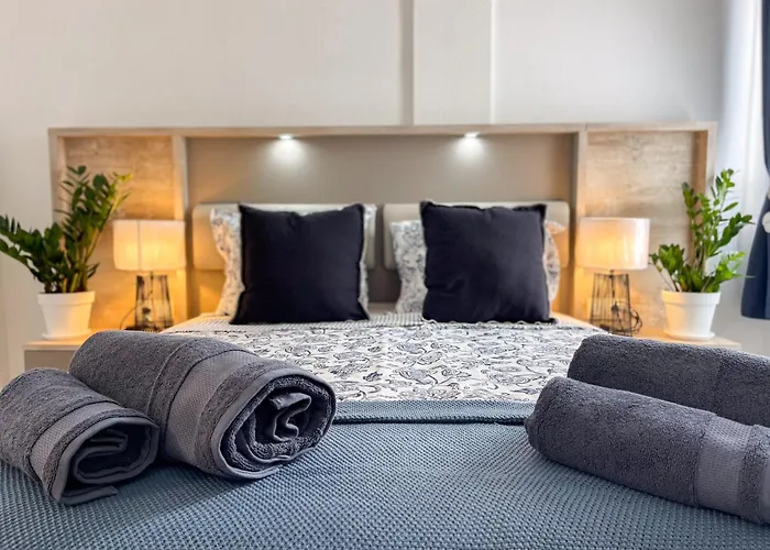 Alondras Park Charm *